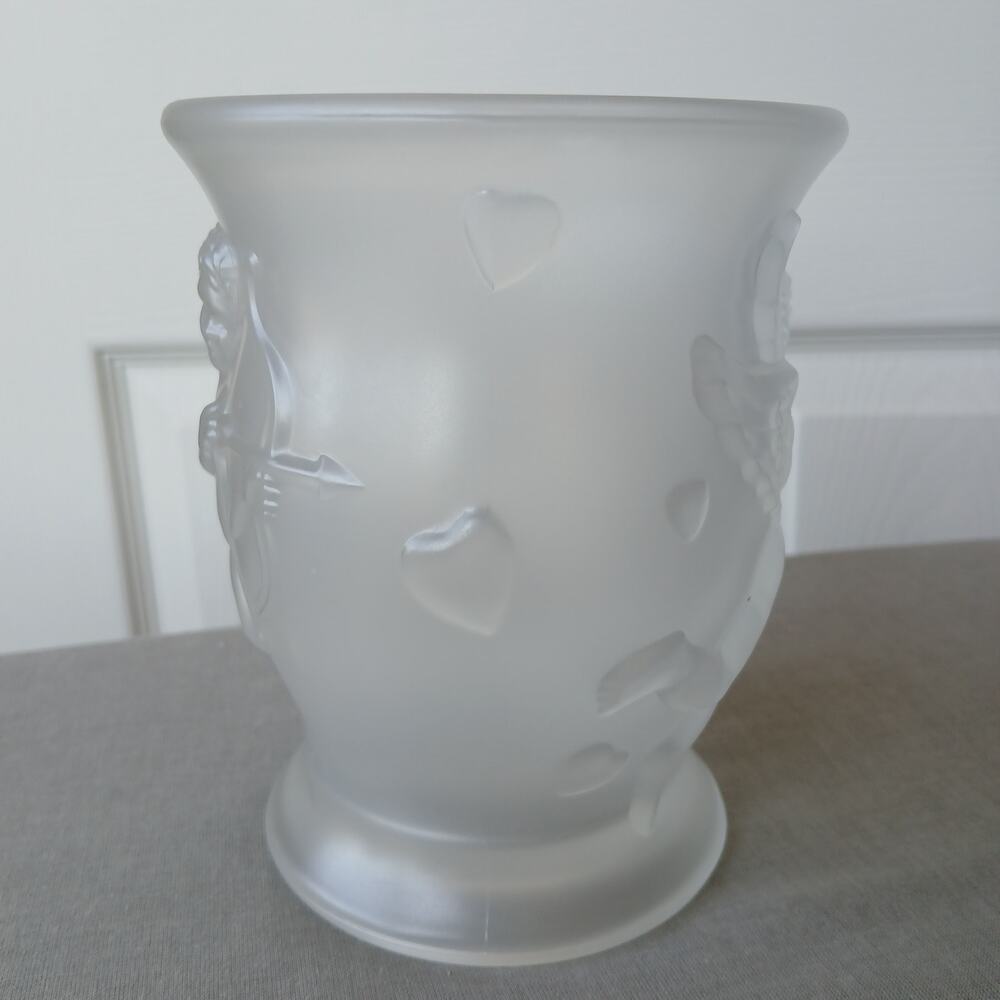 Teleflora Frosted Glass 3D Cupid Vase 5.5"H 4"W vintage valentine cherubs France - Picture 5 of 11